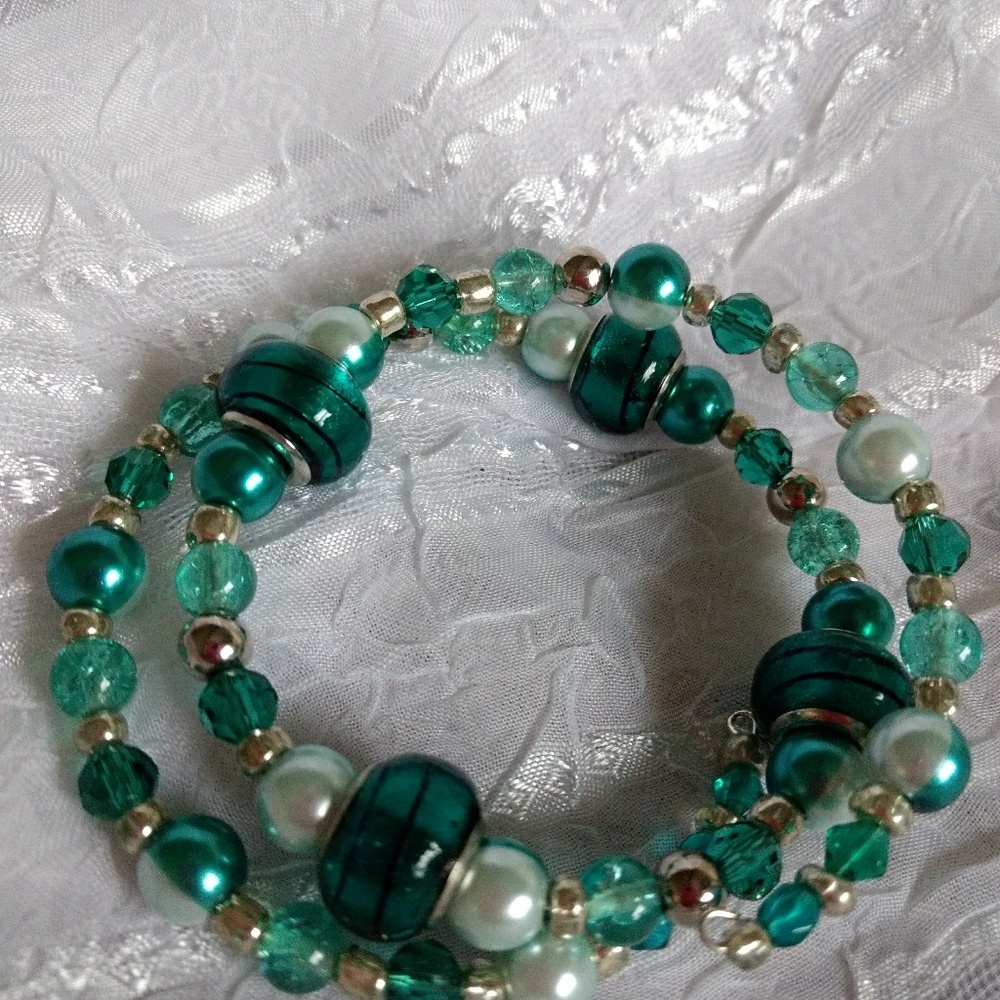 Memory Wire double wrap Bracelet